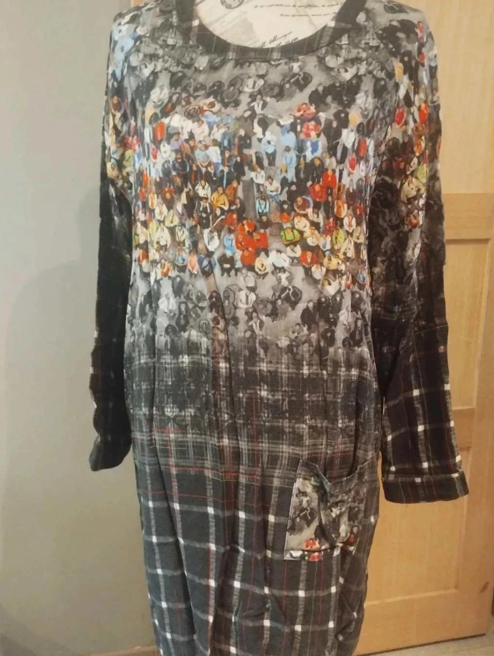 Vestido a cuadros con personajes de manga larga Aventure des toiles T44 – photo 2